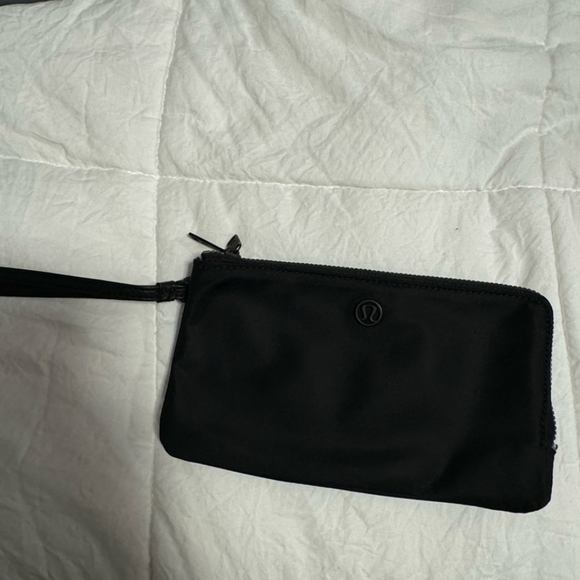 lululemon athletica Black Wristlet - Picture 1 of 3
